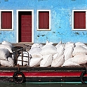 039_Burano_ Un bastimento carico di..._sq